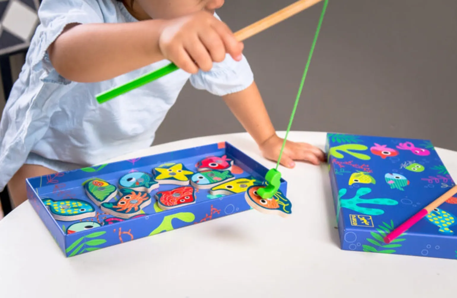 Djeco - Wooden Magnetic Fishing Color