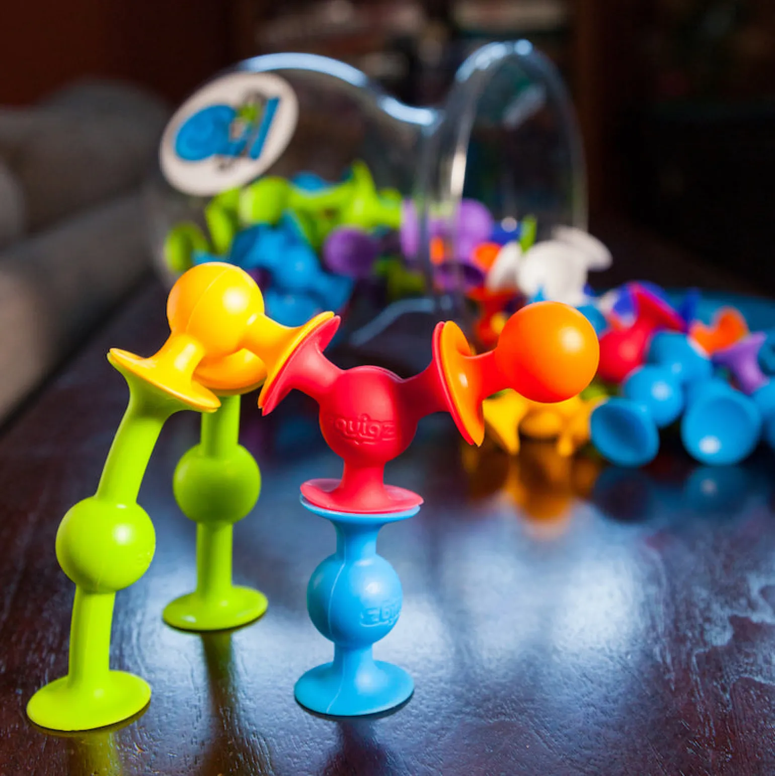 Fat Brain Toys - Squigz Deluxe Set