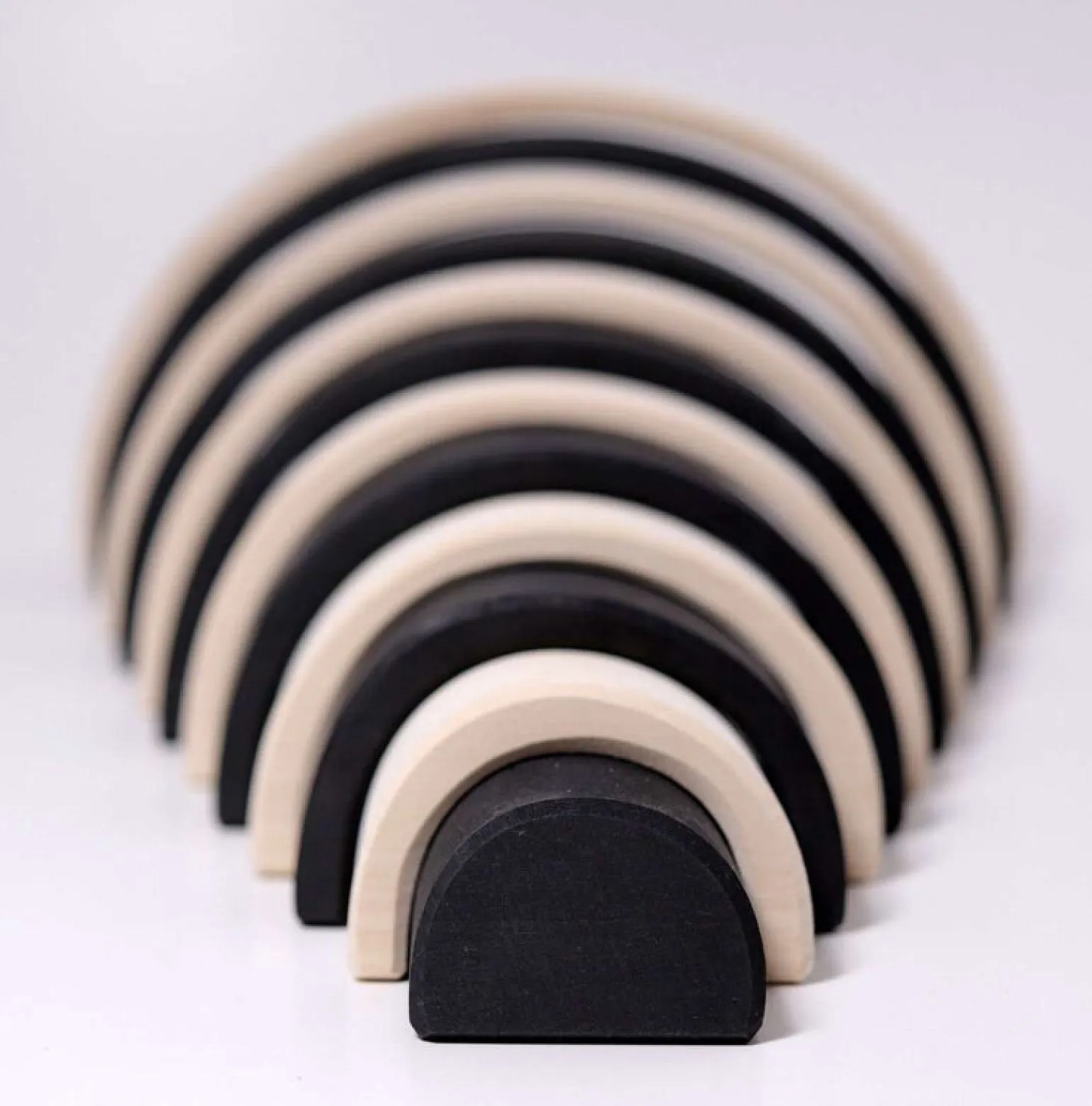 Grimms - Large Rainbow Black & White 12 Pieces