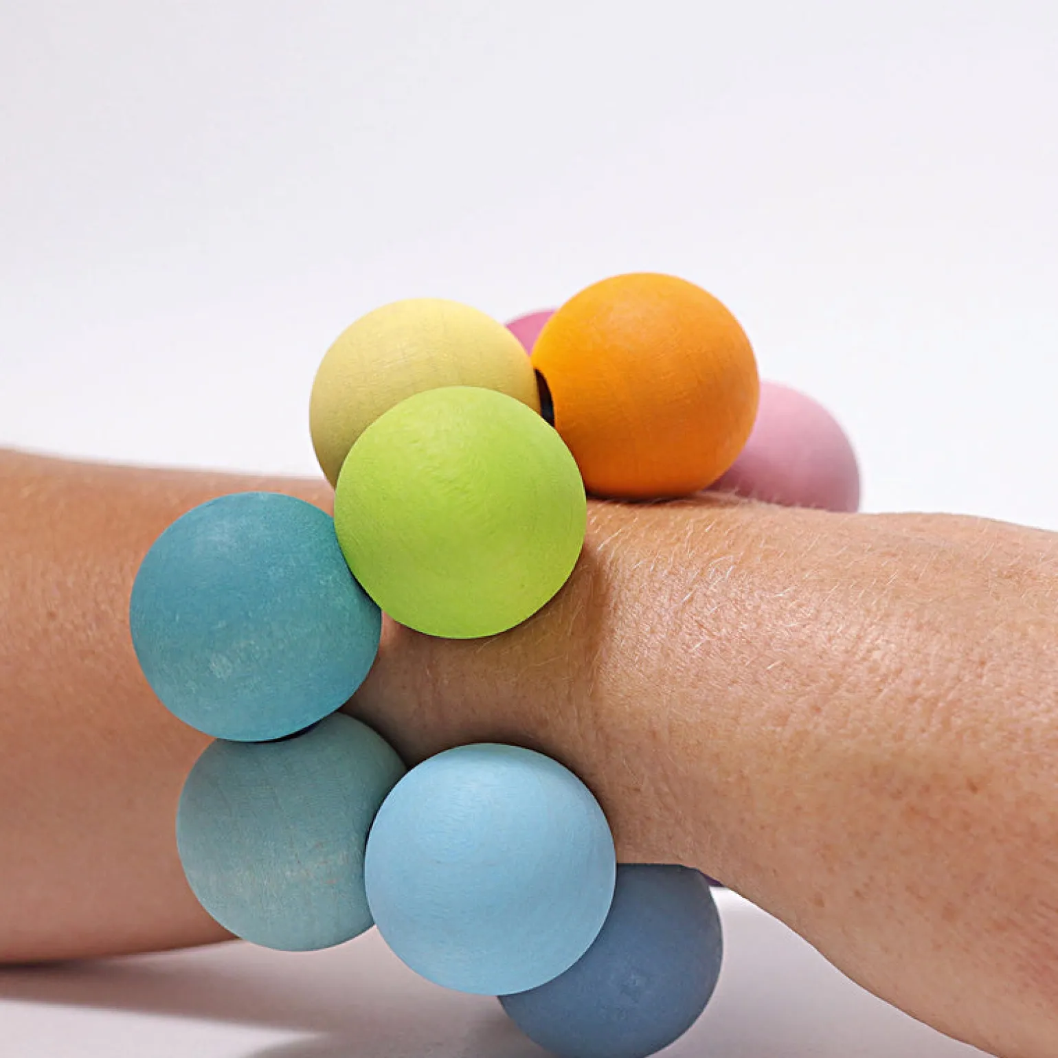 Grimms - Wooden Beads Grasper, Pastel