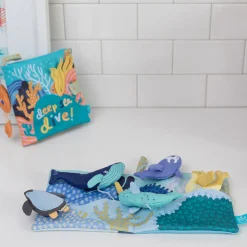 Manhattan Toy Bath Book, Artic Adventure