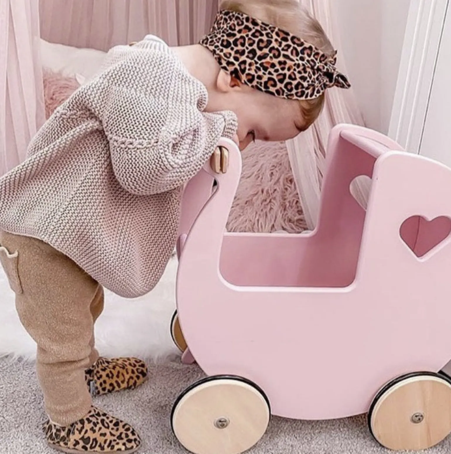 Moover Pram - Pink